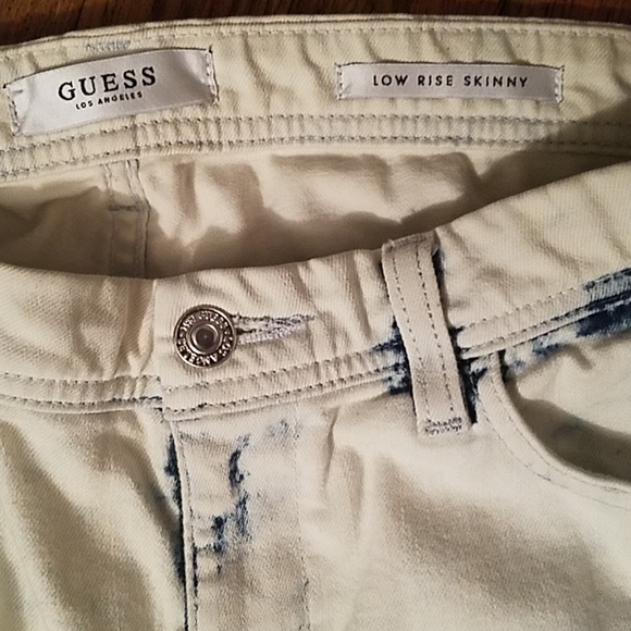 Guess Low Rise Skinny Jeans - Picture 7 of 7